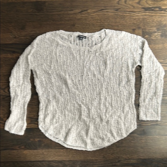 Trouvé Women’s Cozy Silver Sweater with Subtle Shimmer - Picture 3 of 8